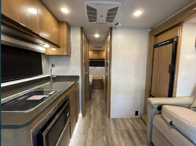 2020 Tiffin Wayfarer 24TW – Perfect Home on Wheels!