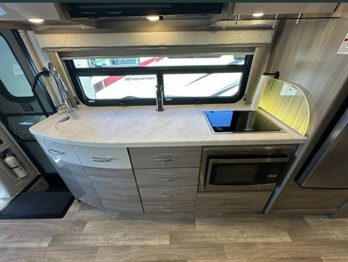 2024 Thor Delano 24FB - Luxury Meets Adventure Mercedes-Benz Diesel Coach