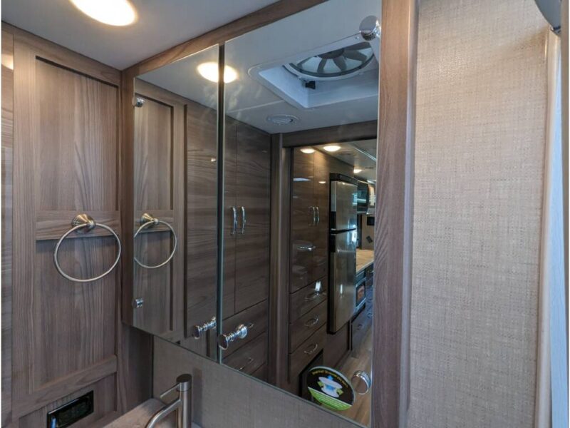 ๐ 2024 Thor Delano โ Luxury Diesel RV Rental | Easy to Drive, Fully Loaded, Adventure-Ready!