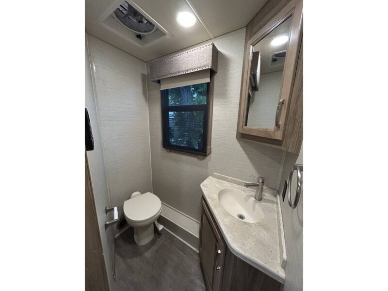 2019 JAYCO SENECA 37K