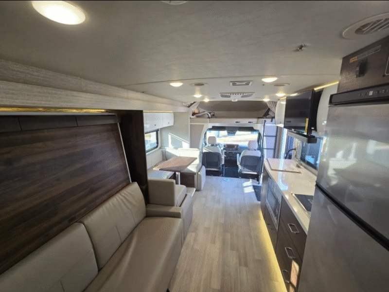 π 2024 Winnebago Navion 24D β Premium Comfort Meets Adventure πβ¨