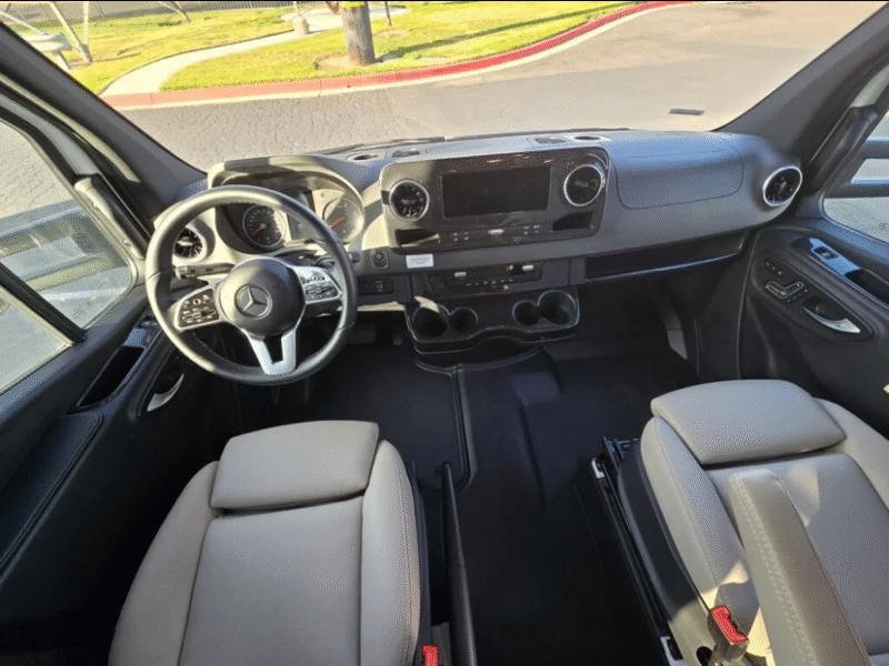 π 2024 Winnebago Navion 24D β Premium Comfort Meets Adventure πβ¨