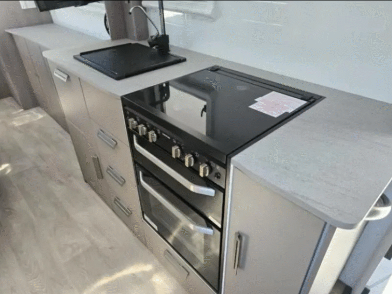 π 2024 Jayco Conquest β Luxury Motorhome Adventure Awaits! π