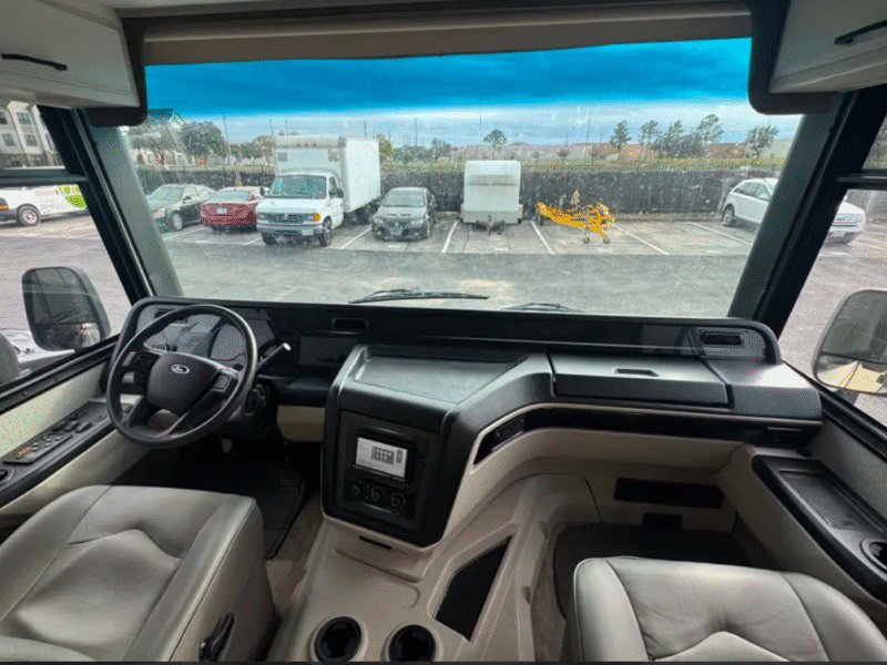 2021 Jayco Alante – Luxury, Comfort, and Performance Await You!
