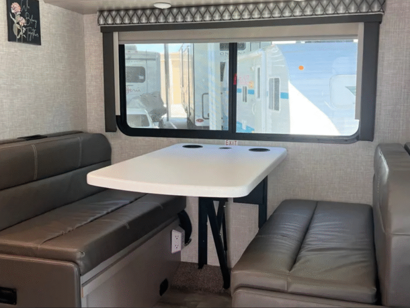 2022 Thor Motor Coach MB24 - Explore in Comfort and Style