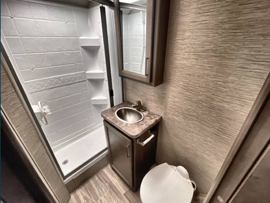 2024 Thor Four Winds 22EF – Easy to Drive, Fully Equipped, Sleeps 6!