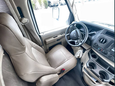 2024 Thor Four Winds 22EF – Easy to Drive, Fully Equipped, Sleeps 6!