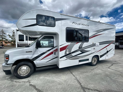 2024 Thor Four Winds 22EF – Easy to Drive, Fully Equipped, Sleeps 6!