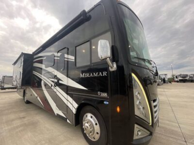 2023 THOR miramar rv for rent $250/day class A FOR RENT