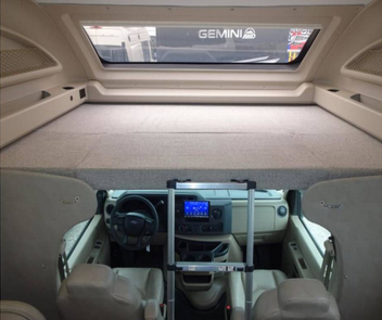 2024 Odyssey 25R – Modern, Comfortable