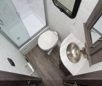 2024 Odyssey 25R – Modern, Comfortable