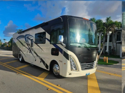 🏕️ 2023 Thor Windsport 34J – Spacious Family RV Adventure in Style! 🚐💨