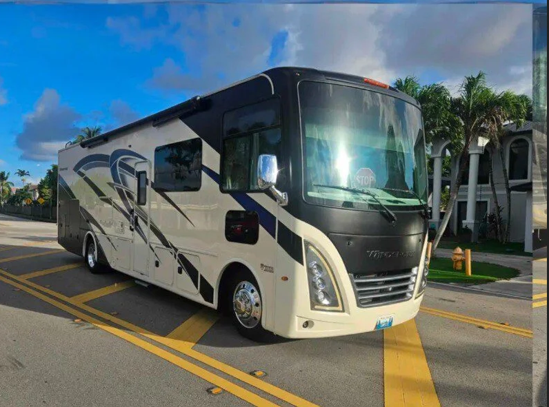 🏕️ 2023 Thor Windsport 34J – Spacious Family RV Adventure in Style! 🚐💨