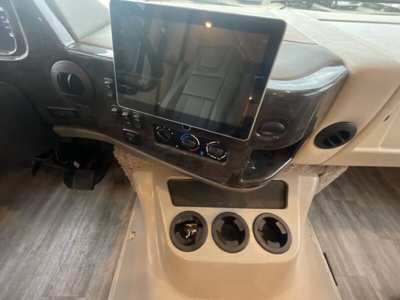 2023 THOR miramar rv for rent $250/day class A FOR RENT