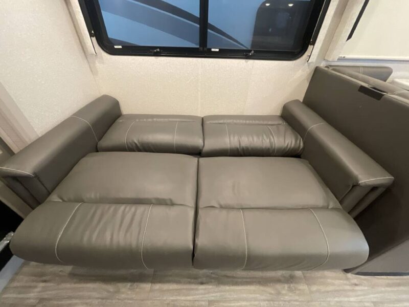 2023 THOR miramar rv for rent $250/day class A FOR RENT