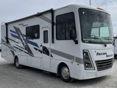 🌟 2025 Thor Freedom Traveler A29 – Modern Comfort on Wheels!